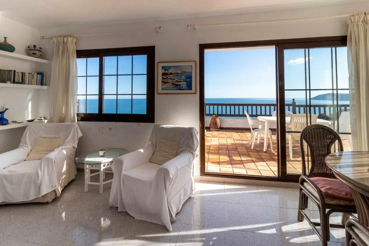 Apartamento CAU DEL LLOP 77 Ático con fantástica terraza y vistas Llançà
